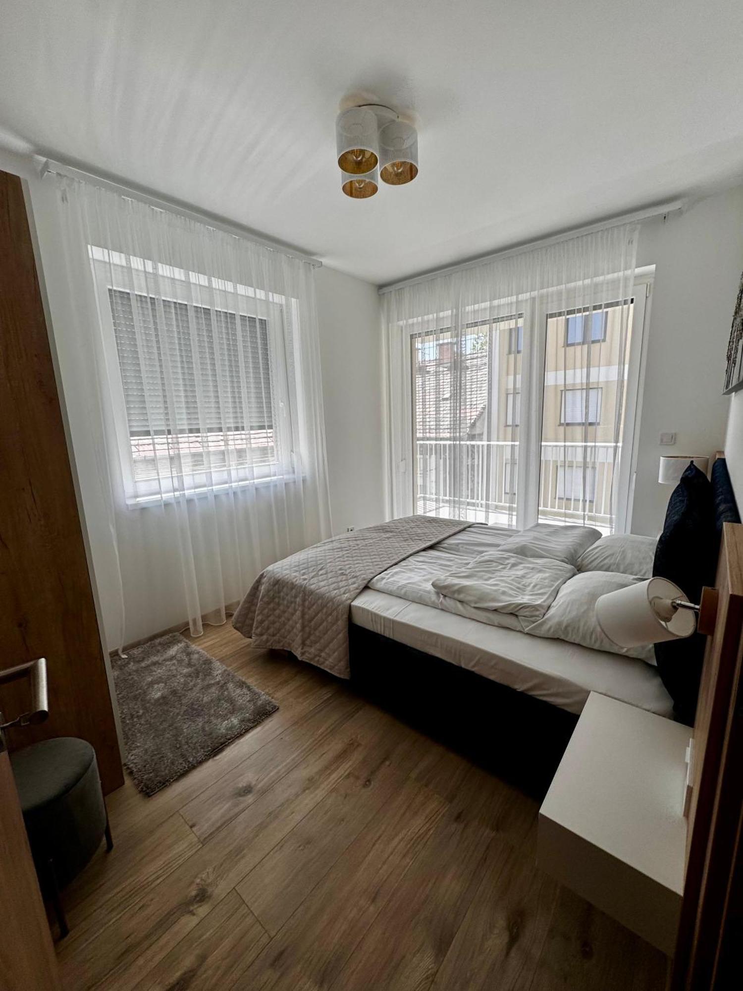 Vh9 Apartments บูดาเปสต์ ภายนอก รูปภาพ