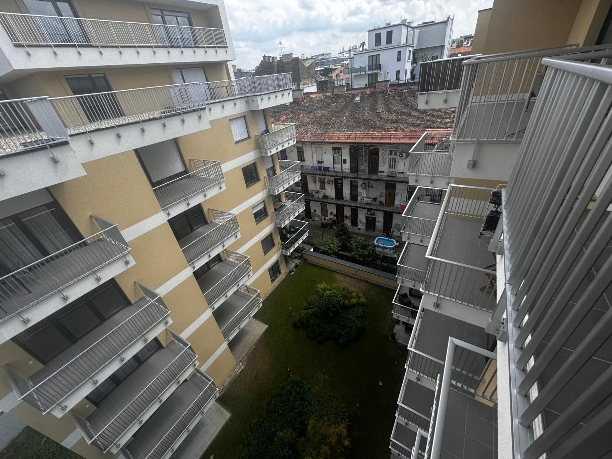 Vh9 Apartments บูดาเปสต์ ภายนอก รูปภาพ